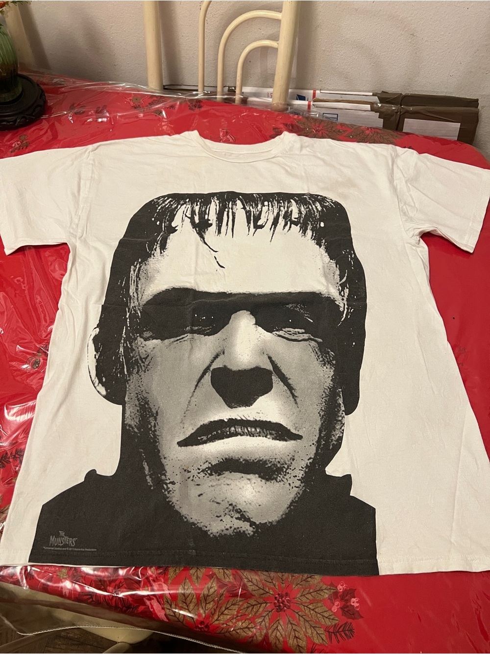Universal Studios “The Munsters” Herman Munster Frankenstein Face Graphic Sz 2XL
